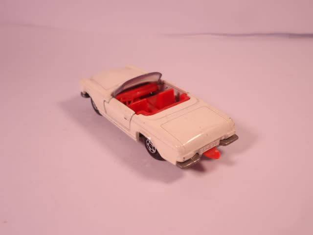 Matchbox Superfast - Mercedes-Benz 230 SL - #27