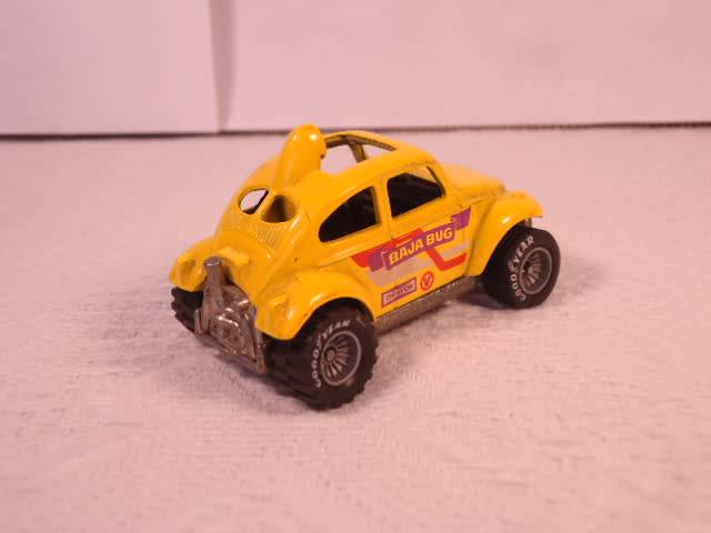 Hotwheels - 1983 Volkswagen Beetle - Baja Bug - Real Riders - Grey hubs
