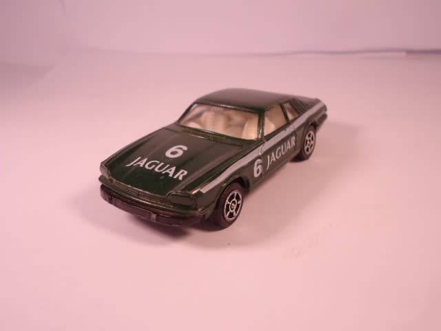 Corgi - Lot of 2 Models