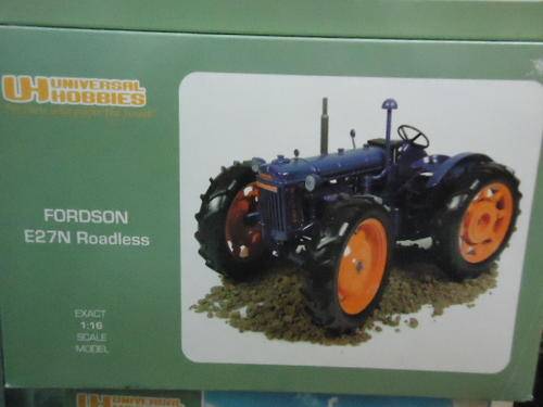 Universal Hobbies -  Fordson E27N Roadless - 1/16 scale