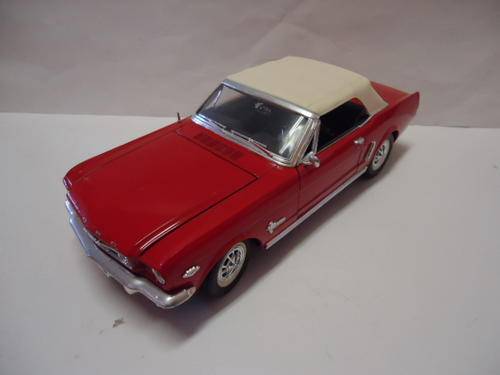 Solido - MIRA  - 1964 1/2 Ford Mustang Soft Top - No Box
