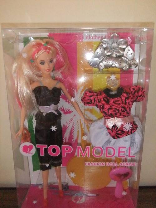 TOP MODEL FASHION DOLL AND ACCESSORIES!!!!!!!! THE PERFECT GIFT