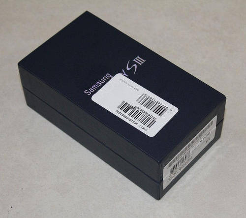 New Samsung Galaxy S3, Pebble Blue, 32Gb, Sealed in Box.