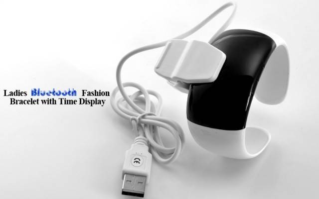 Ladies Bluetooth Fashion Bracelet with Time Display (Call/Distance Vibration, Caller ID) - B42