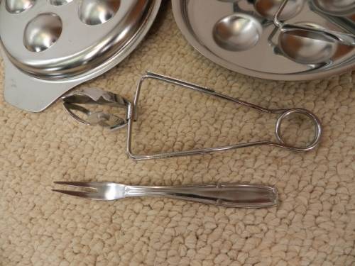 Vintage Stainless Steel Set of 3x round Escargot/Snail/Mushroom dishes with snail tongs and two pron