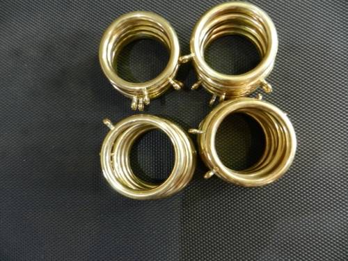Plastic Gold coloured round Curtain Rings with eye hooks. 20x rings Dia. 6,5cm.