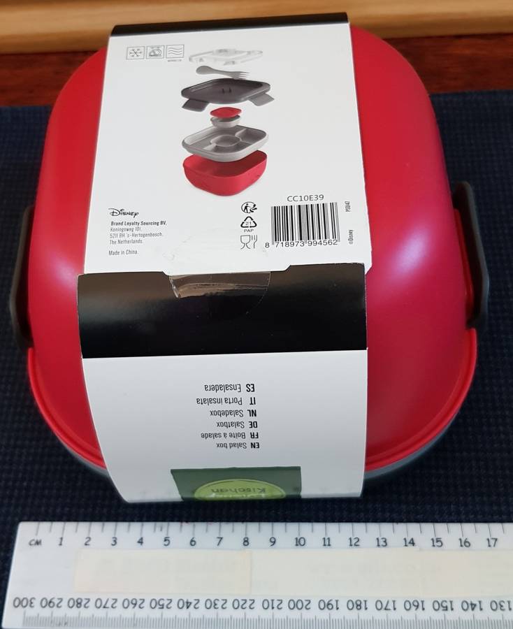 Disney Plastic Salad Box 1,5L.  Durable thick plastic in red with grey lid.