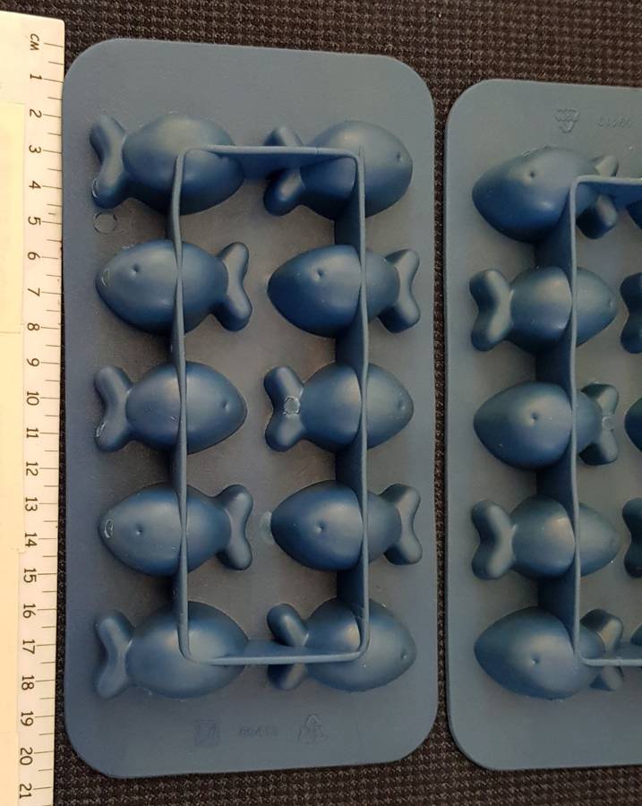 Silicone Ice Cube Trays 2x in blue with fish design for ice cubes.