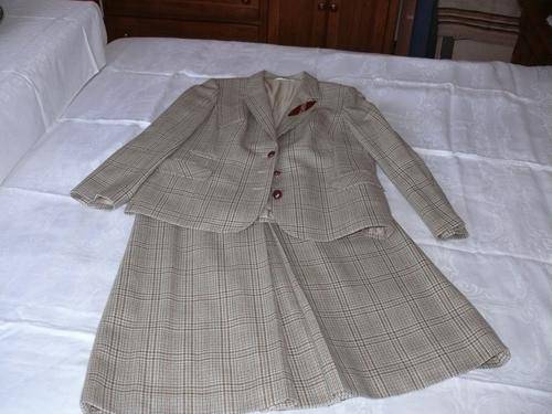 European import. Suit: Skirt & Jacket. Colour: Brown check