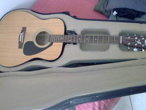 yamaha f310 accoustic guitar