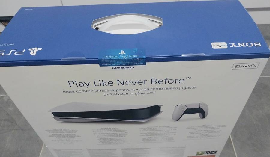 PS5 Bluray Disc Edition - 1 controller + Tekken 8 Launch Edition bundle (Brand New and sealed!!!)