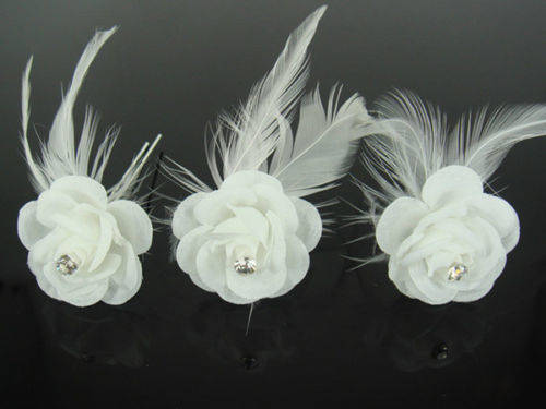 MARKED DOWN - LAST 1!  BRIDAL HAIRPINS - WHITE FLOWER WITH CRYSTAL CENTRE AND FEATHERS - ATTACH VEIL