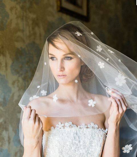 FEMININE AND PRETTY 2 TIER WHITE WEDDING ELBOW LENGTH BRIDAL VEIL WITH COMB - FLOWER WITH RHINESTONE
