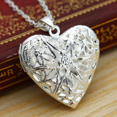 SILVER ALLOY HEART LOCKET PENDANT AND CHAIN - PERFECT FOR YOUNG LADY