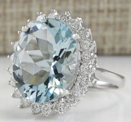 BEAUTIFUL BLUE TOPAZ CZ OVAL CUT RING CRAFTED IN HALLMARKED 925 SILVER - RING SIZE 10  ( R 3/4 )