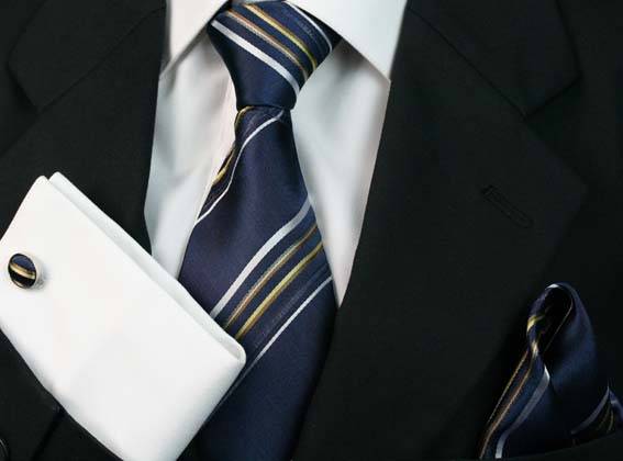 BOXED BLUE DESIGNER  100% HANDMADE SILK MATCHING TIE , HANKY & CUFFLINKS SET