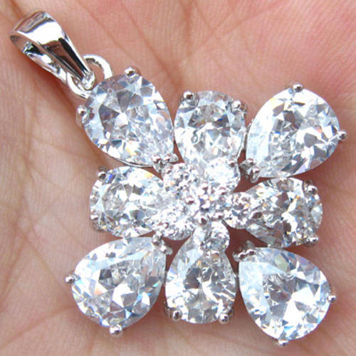 "SNOWFLAKE FOR CHRISTMAS" STUNNING WHITE TOPAZ PENDANT CRAFTED IN 925 STERLING SILVER