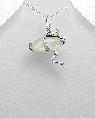 FROG PENDANT WITH SHELL CRAFTED IN 925 SILVER