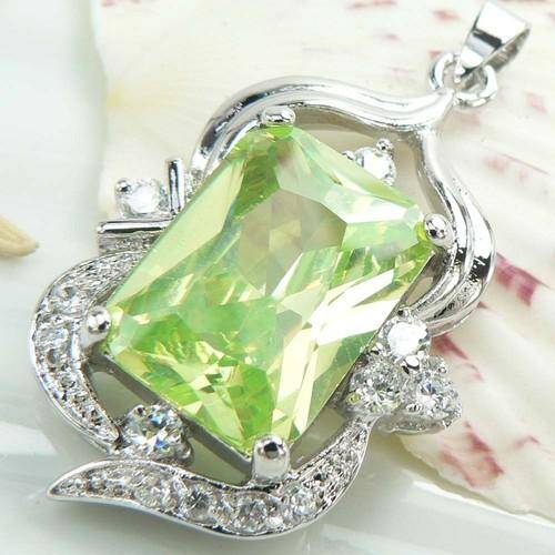 PERIDOT QUARTZ PENDANT SET IN .925 STERING SILVER