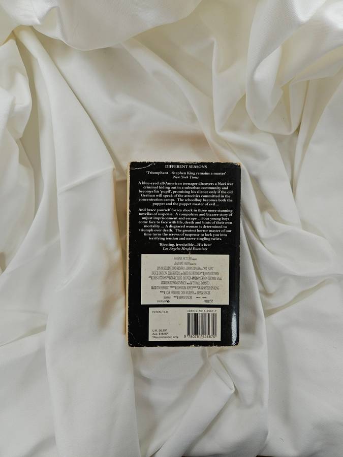 Different Seasons by Stephen King - Paperback