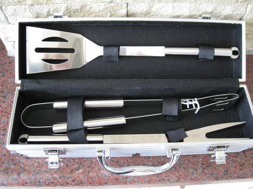 Stainless Steel Braai Set in neat Alluminium Box
