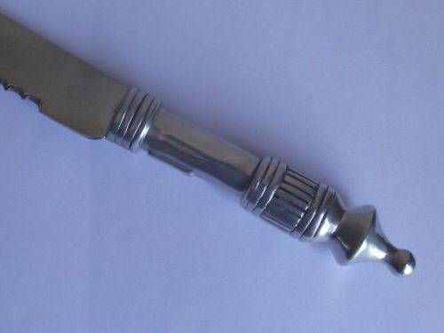 STUNNING CARROL BOYES BREAD KNIFE