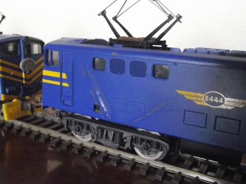 LIMA HO: SAR 5E Blue Train Electric Locomotive and Dummy(E444). Not boxed (made in Italy)