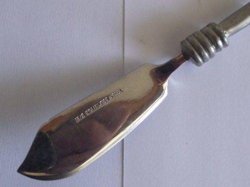CARROL BOYES FISH/BUTTER KNIFE