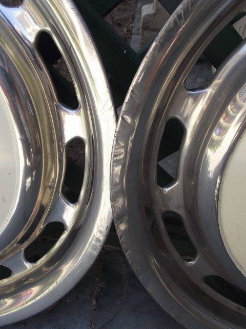 2 X VINTAGE MERCEDES BENZ WHEEL HUB CAPS