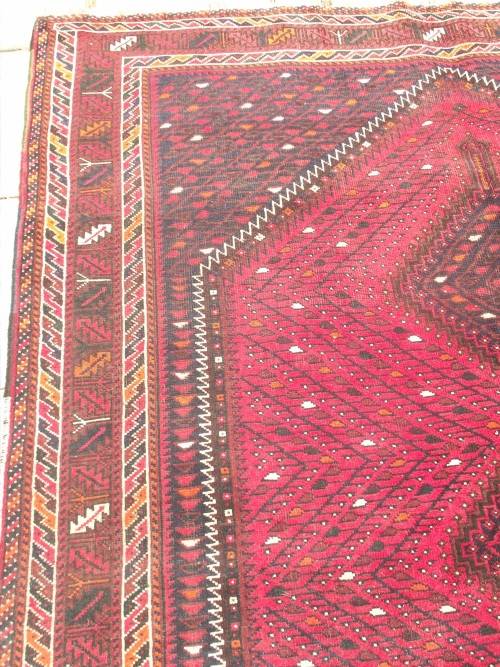 STUNNING LARGE HAND WOVEN PERSIAN CARPET  ( IRAN )