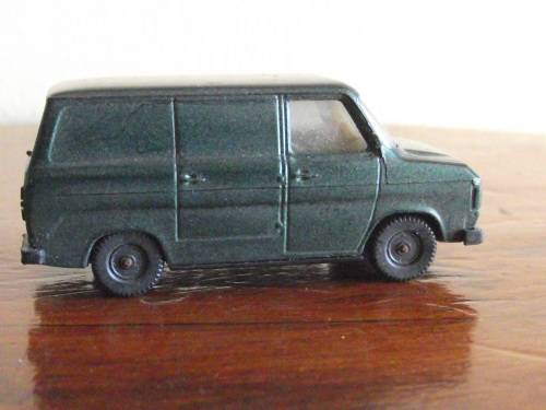 HERPA HO SCALE FORD TRANSIT