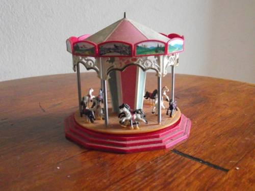 THEME PARK KIDDIES CAROUSEL