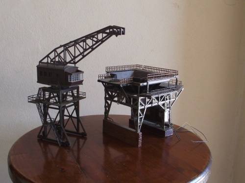 HO SCALE CRANE AND COAL LOADER