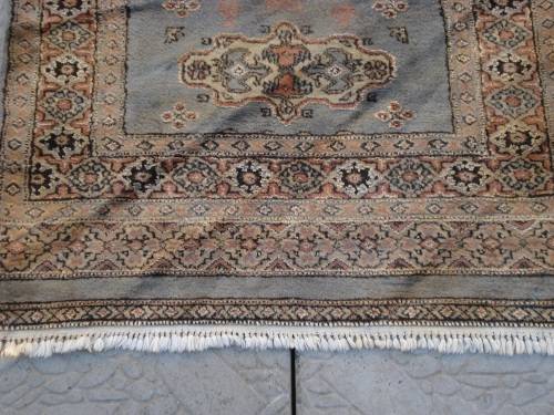 HAND WOVEN PERSIAN CARPET