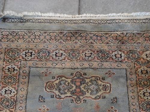 HAND WOVEN PERSIAN CARPET