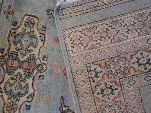 HAND WOVEN PERSIAN CARPET