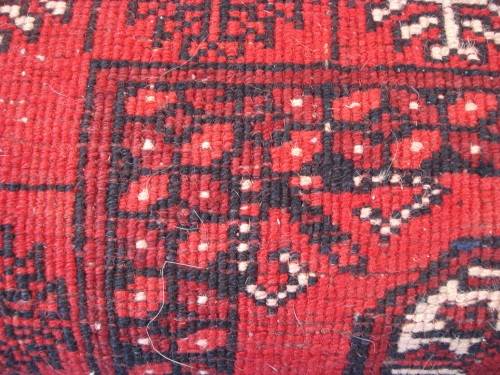HAND WOVEN PERSIAN CARPET