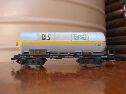 FLIESCHMANN HO SCALE TANKER WAGON