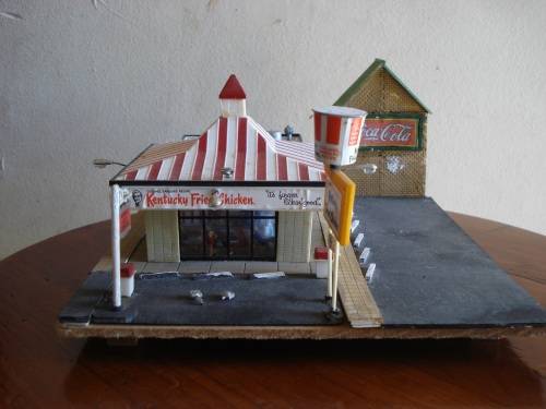 HO SCALE KFC DIORAMA