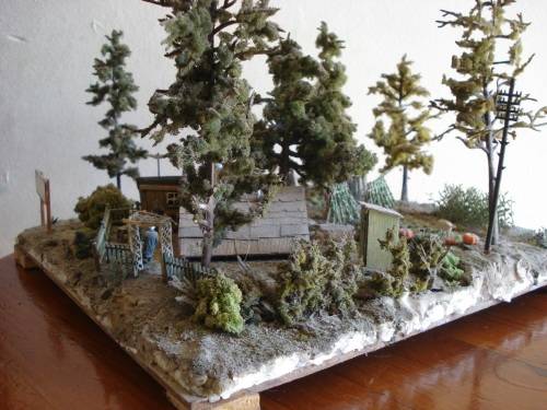 HO SCALE COUNTRY SCENE DIORAMA