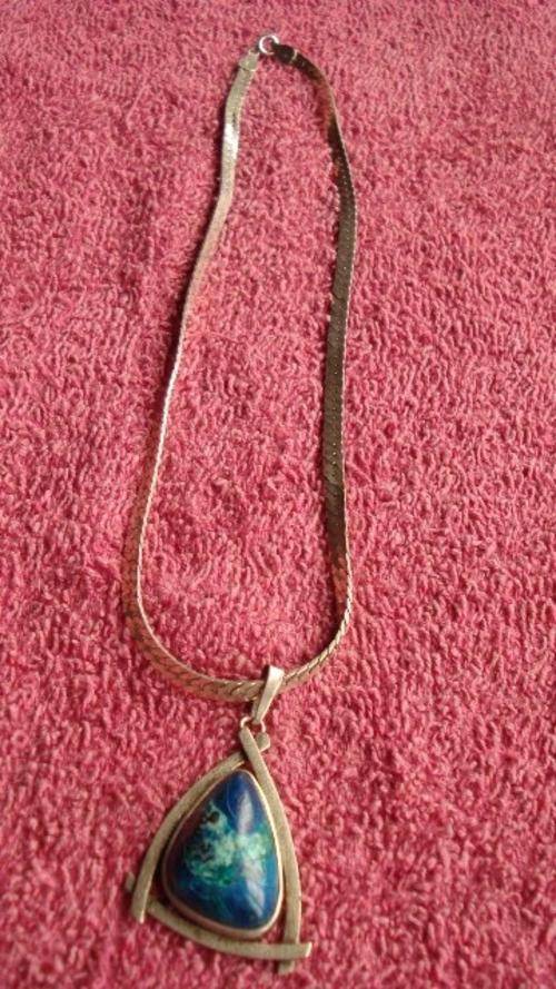 SILVER CHAIN WITH SILVER PENDANT