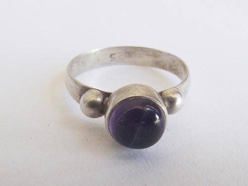 DAINTY STERLING SILVER AND AMETHYST RING