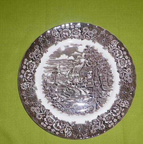 ROYAL TUDOR By Federated Potteries Staffordshire England Plate