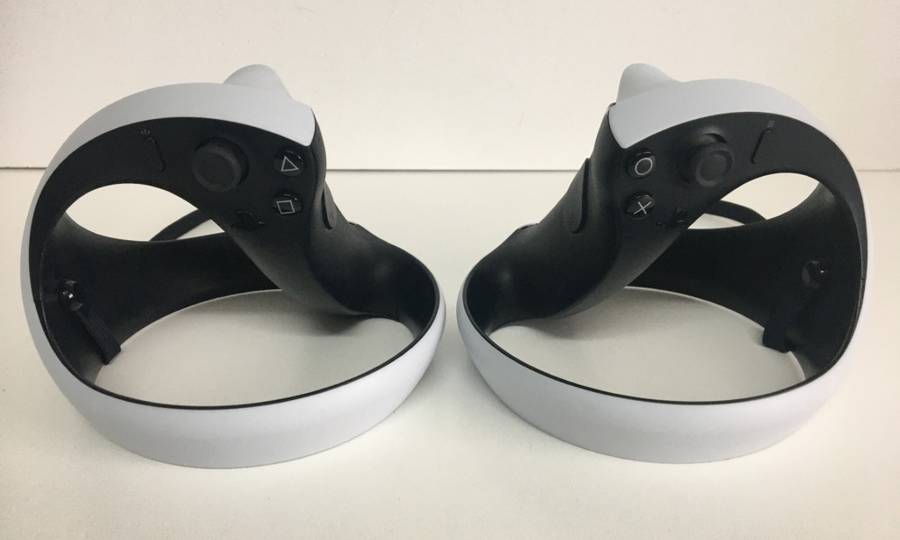 Sony PlayStation VR2 Headset + 2 Controllers Game Not Included Immaculate Condition! ( PS5 Needed )