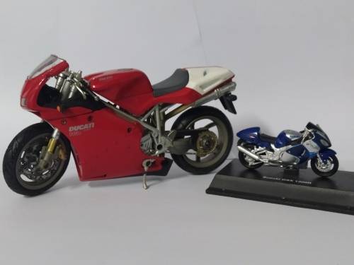 Iconic motorcycle models, Ducati and Suzuki