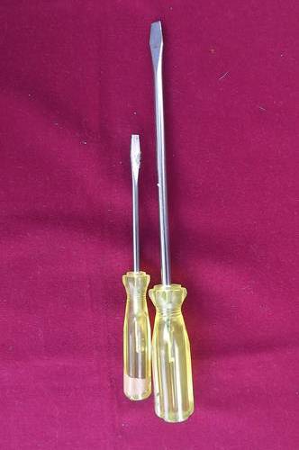 Set of 2 screwdrivers as per scan
