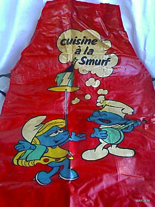 THE SMURFS KITCHEN APRON. CUISINE A LA SMURF. BP. AUSTRALIA. 1979.