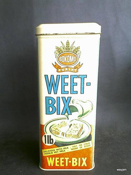 OLD LOOKING WEET-BIX STORAGE TIN. GOOD CONDITION. SLIGHT RUSTING ON PLACES.
