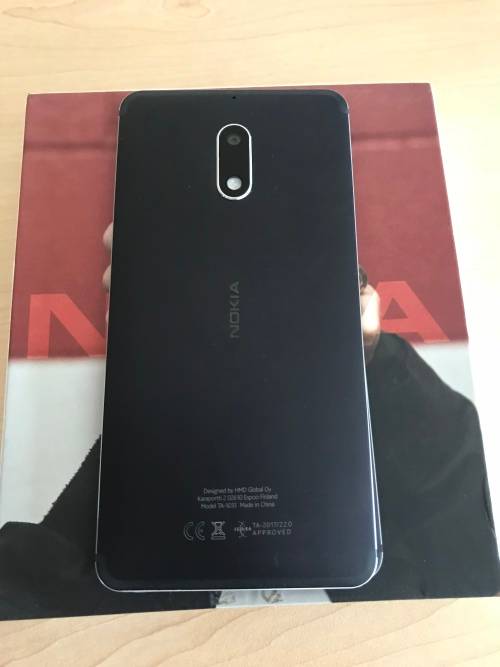 Nokia 6 - like new. Android!
