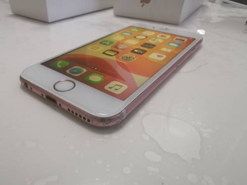 Apple Iphone 6S 64GB. Rose gold